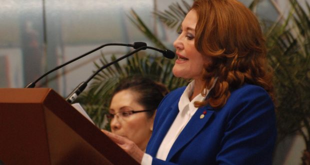 Mujeres, aún sin garantías para el desarrollo en la política: Mireille Roccatti