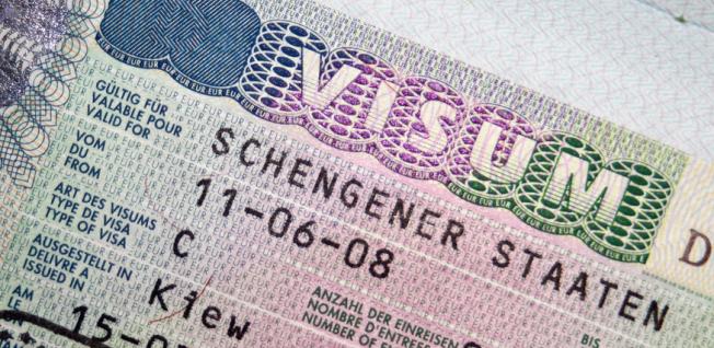 Alemania otorga becas a estudiantes y visas para trabajar