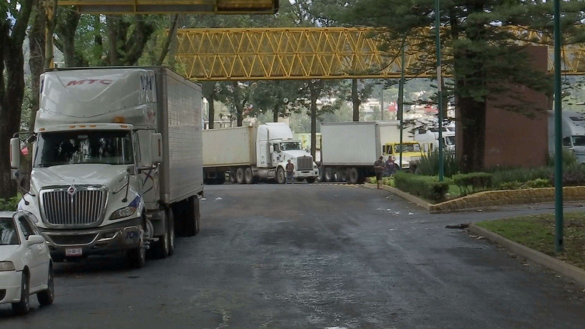 Bloqueos en Finanzas afectaron a transportistas