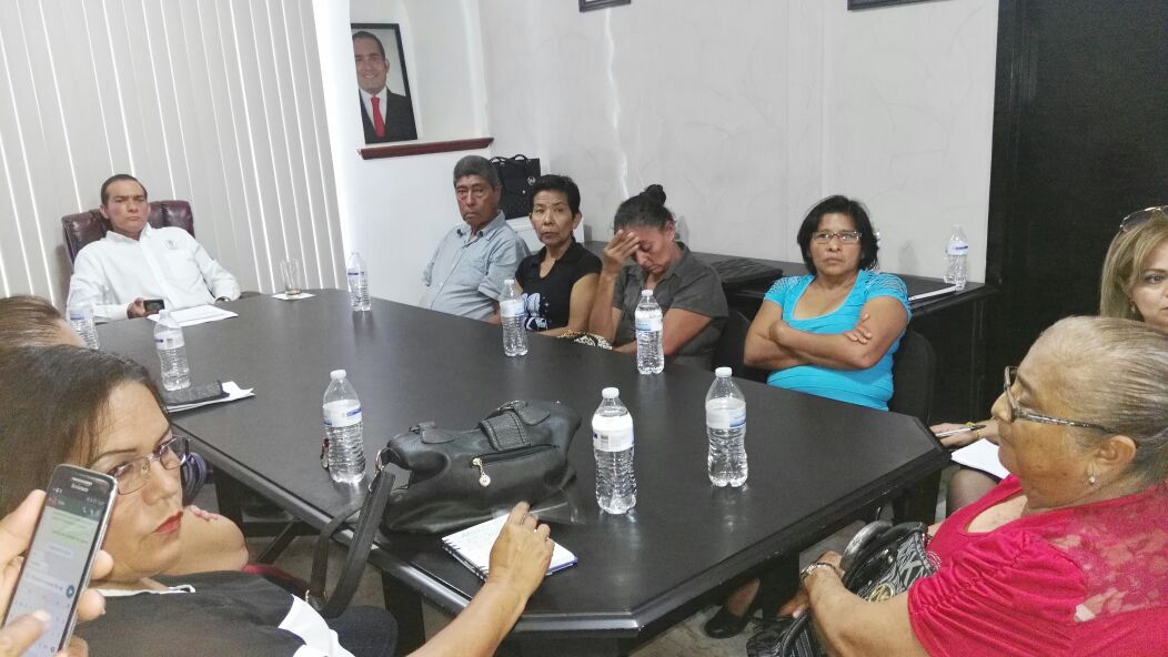 Encabeza Fiscal General del Estado reunión de seguimiento con familiares de desaparecidos, en Coatzacoalcos