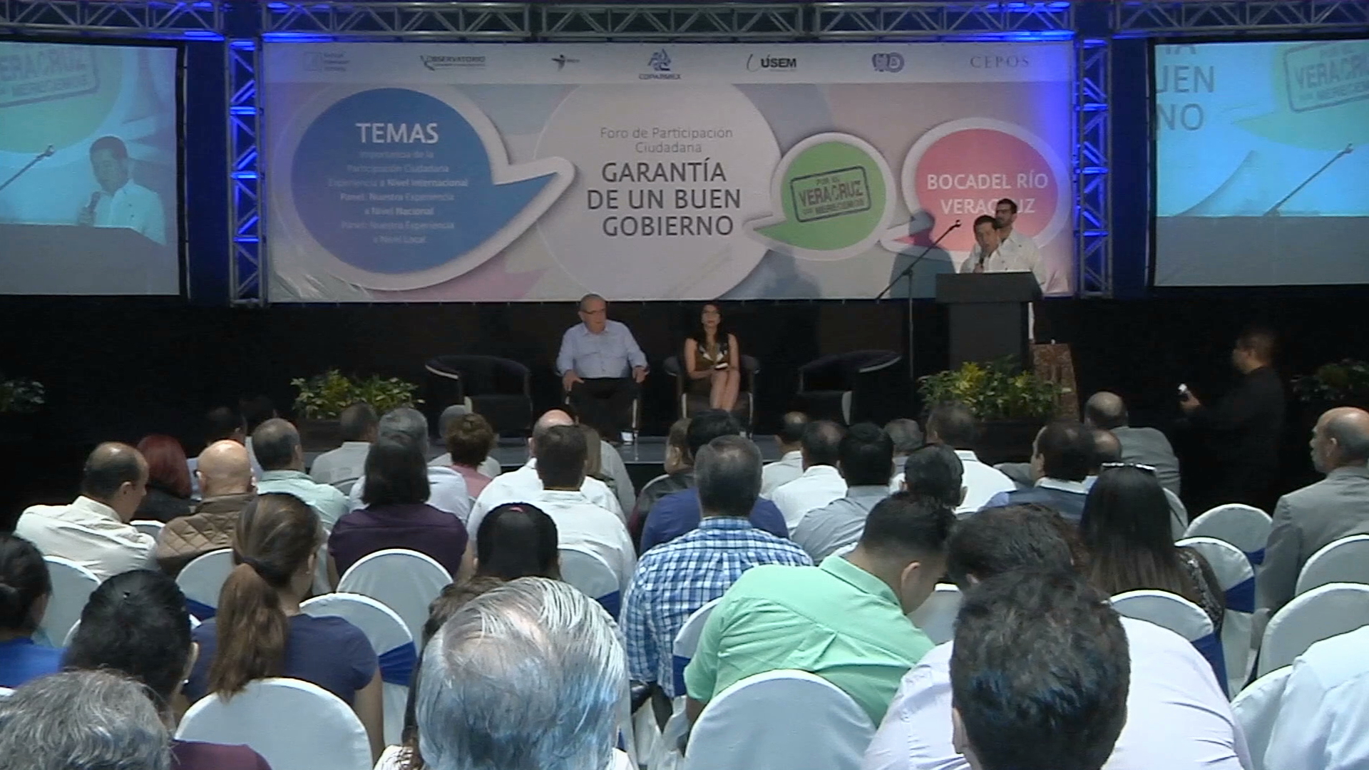 Participan empresarios en foro “Garantía de un buen gobierno”