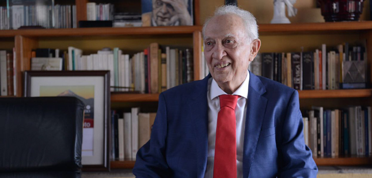 Salud de Sergio Pitol evoluciona favorablemente