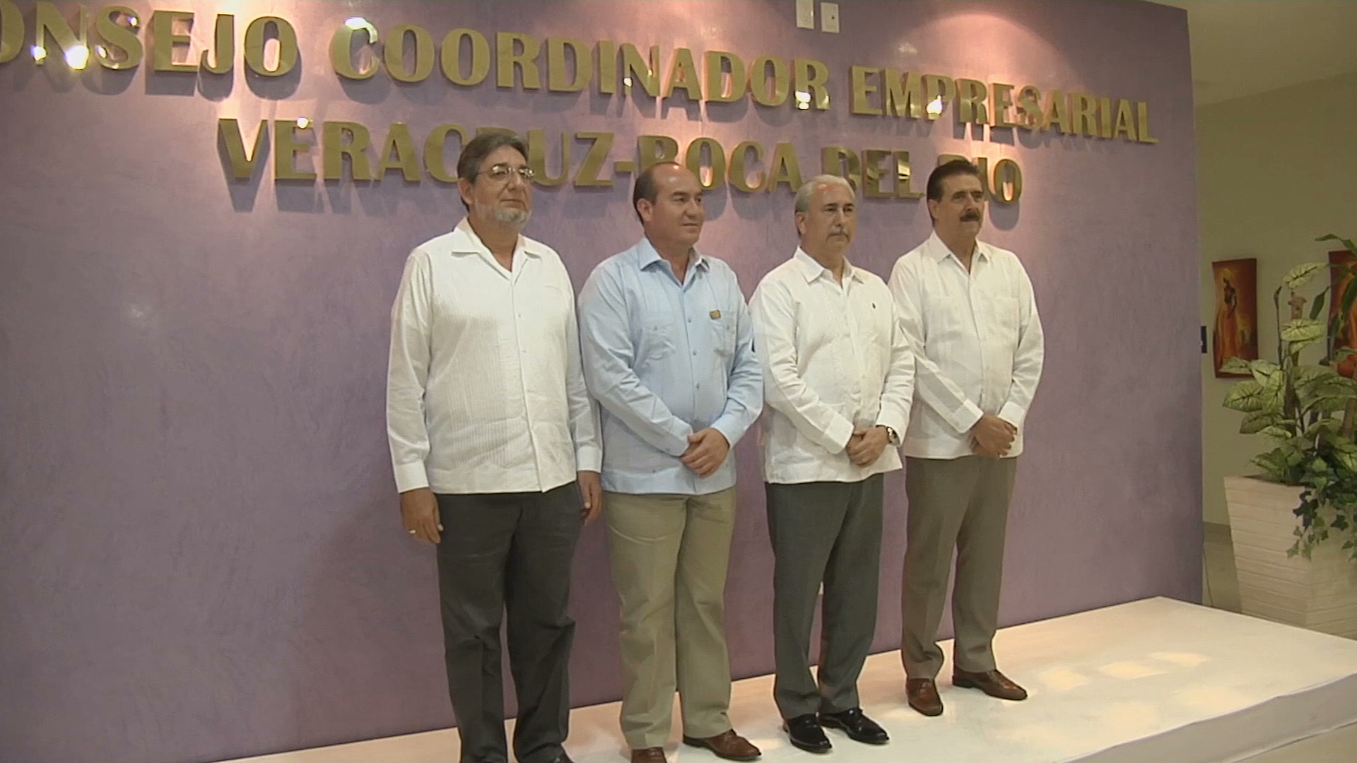 Empresarios hacen frente común para concretar proyectos del PVD 2016-2018