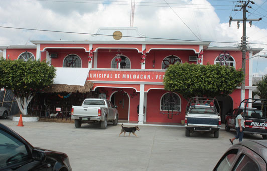 Asociación Civil de Moloacan, apoya a las familias a través de la ayuda humanitaria