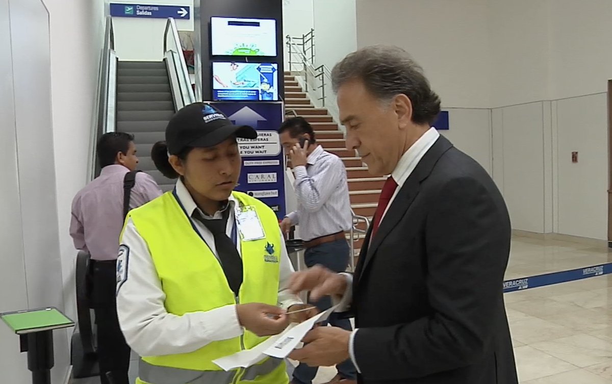 Educación, seguridad y comunicaciones, temas prioritarios tratados por el gobernador con funcionarios federales