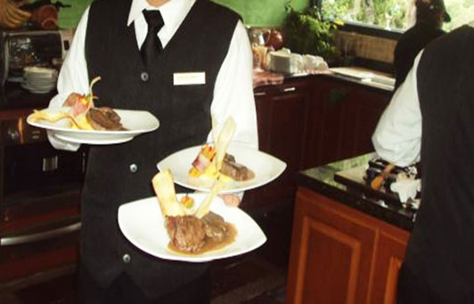 Prevén restauranteros del Puerto aumento en sus precios para 2017