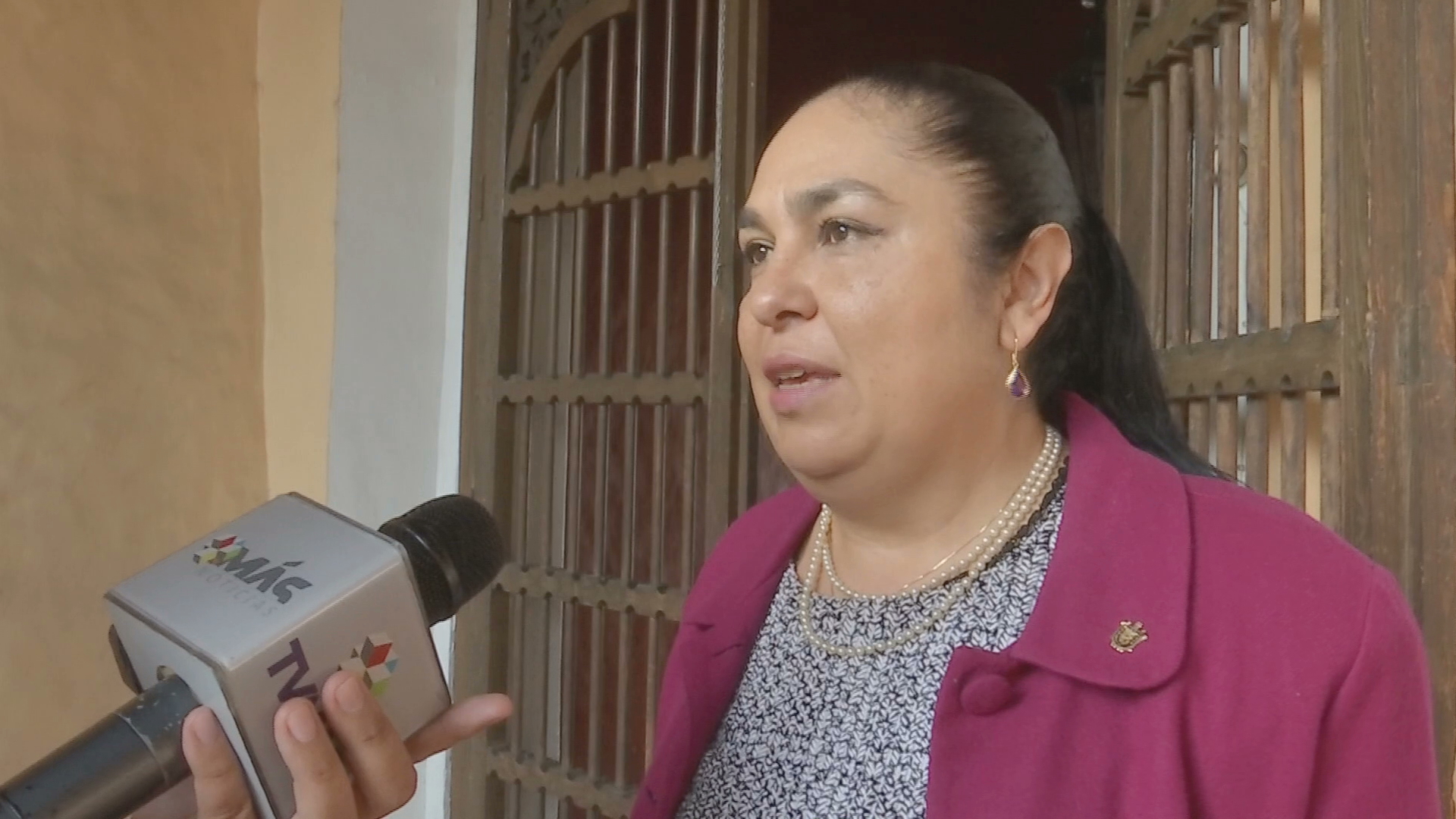 No puede haber fraudes en la expedición de títulos: Sara Ladrón de Guevara