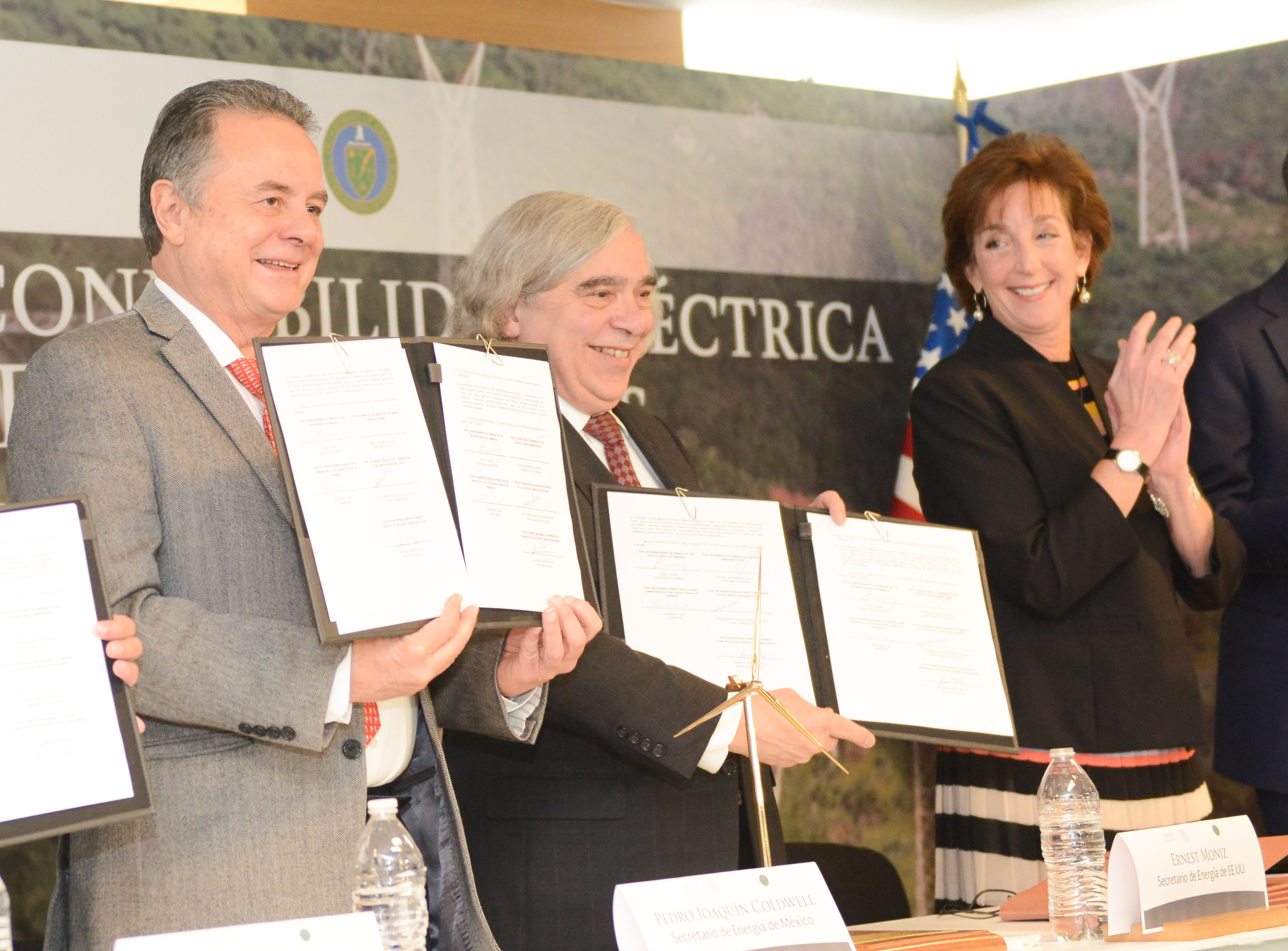 México fortalece lazos de cooperación eléctrica con Estados Unidos