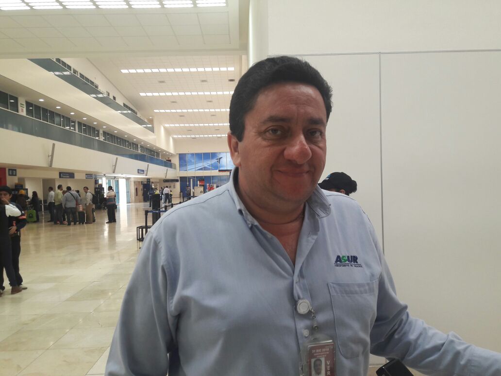 Aeropuerto de Veracruz detiene actividades por banco de niebla