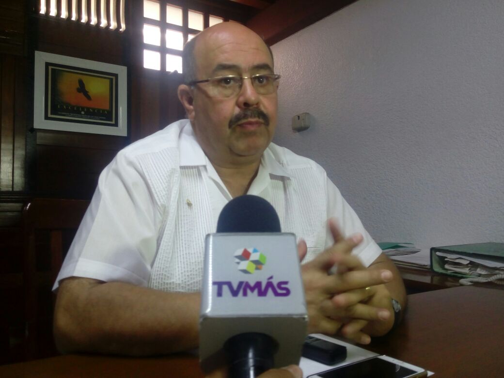 Municipios del sur y empresarios trabajarán para reducir baches