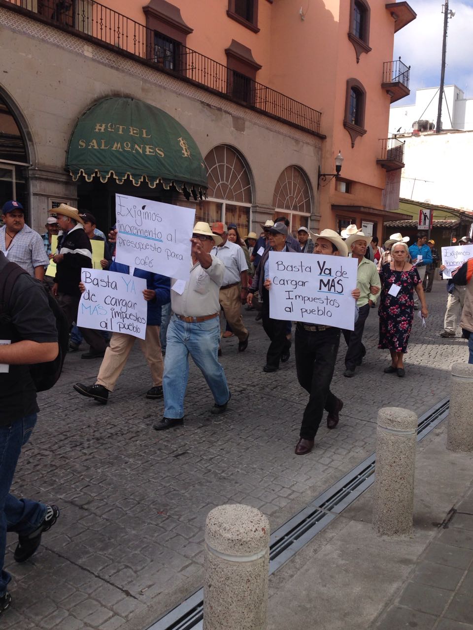 Productores de café piden apoyo para evitar importación