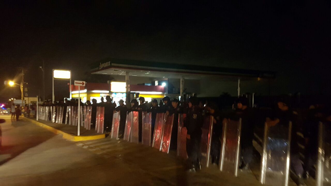 Gasolinera de Villa de Allende resguardada por elementos de seguridad