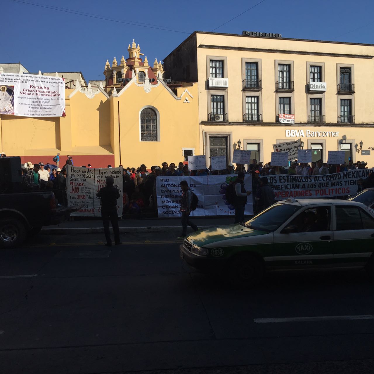 RACIMOS protestan por el alza a los combustibles