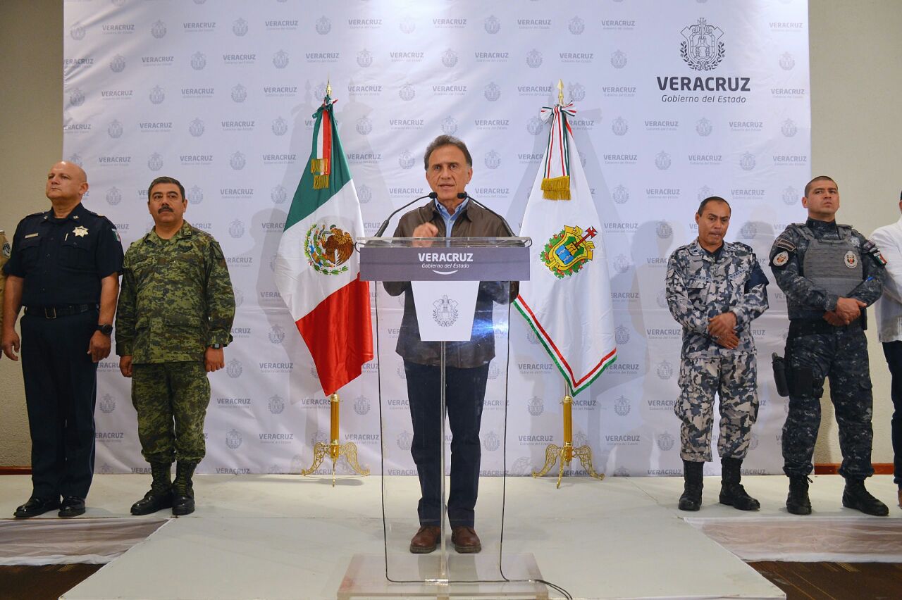 Quienes asaltaron y destruyeron centros comerciales serán severamente sancionados: Gobernador Yunes