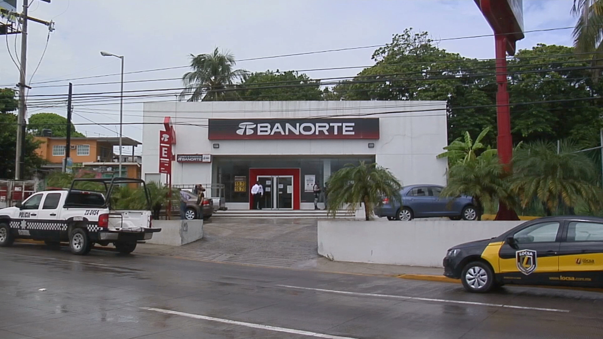 Por ley, bancos están obligados a brindar seguridad para clientes