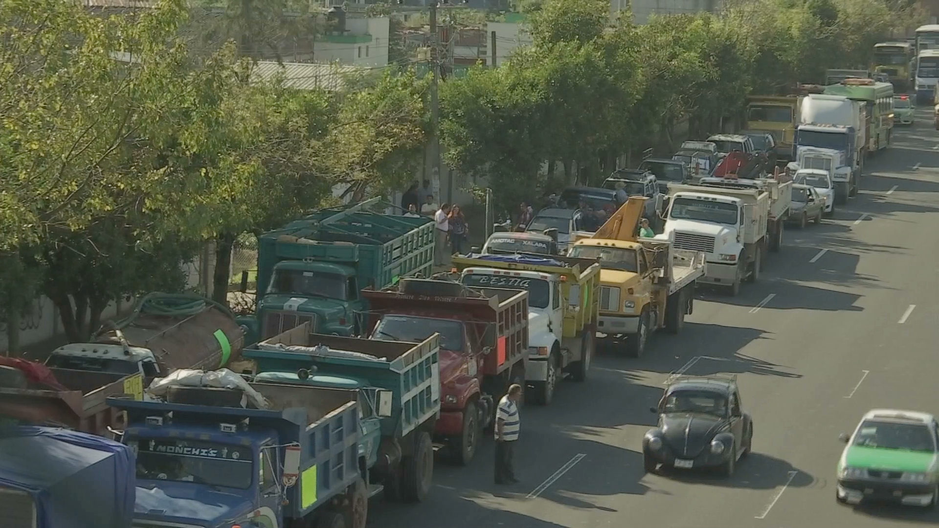 Ciudadanos y transportistas se manifestan en diferentes gasolineras de Coatzacoalcos