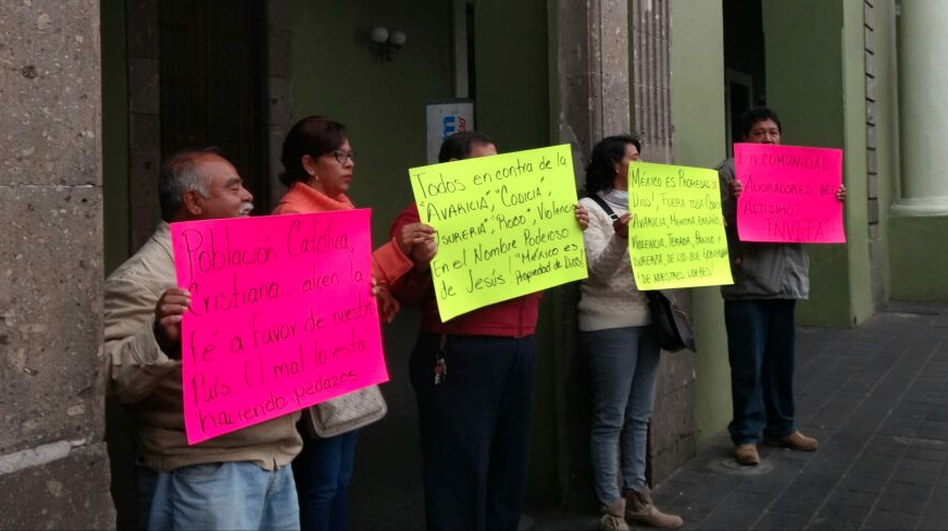 Se  manifiestan en Xalapa contra la violencia