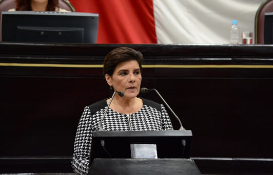 Elisa Manterola presenta reforma al Código Penal estatal acerca de la defensa propia