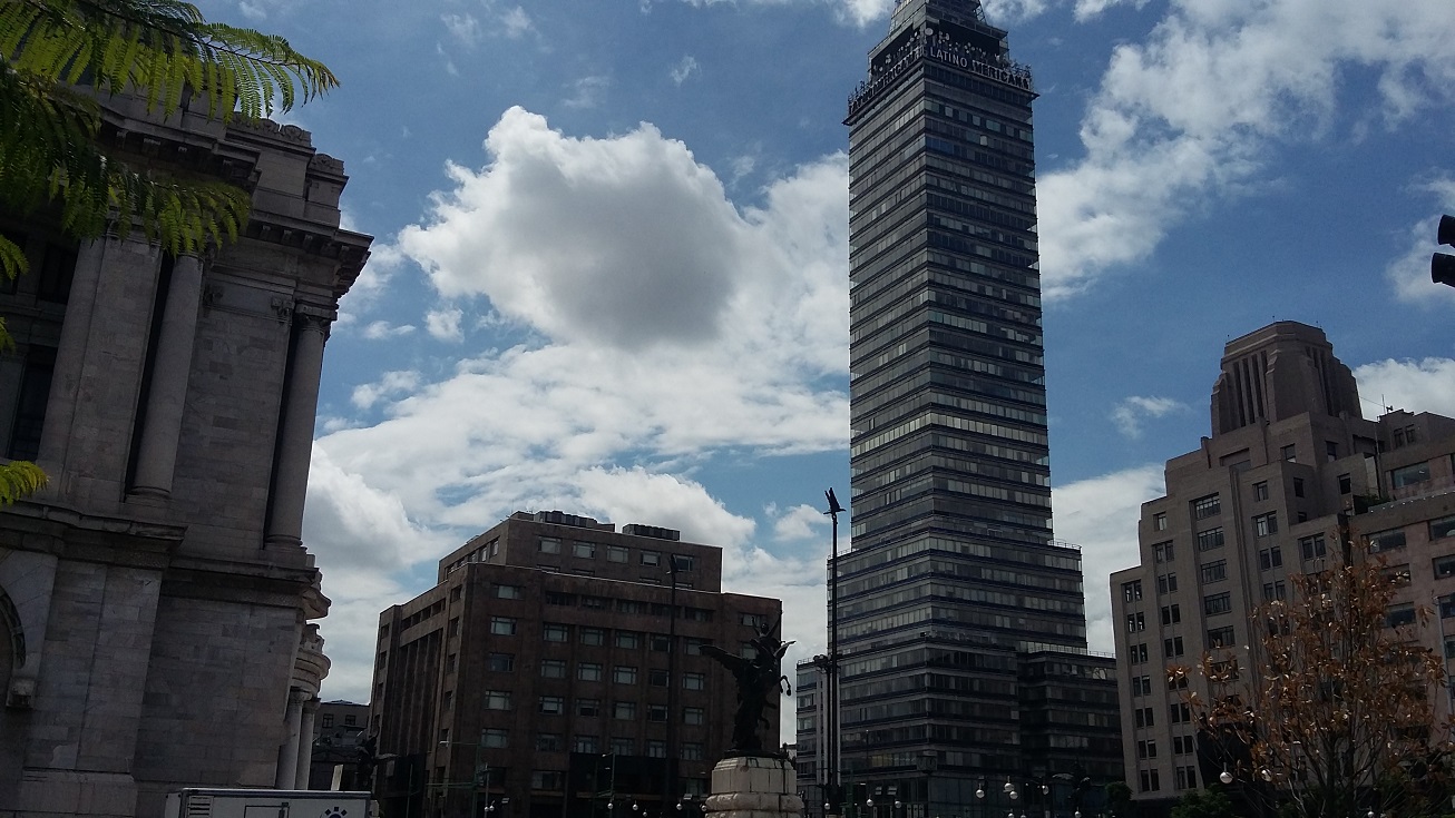 Histórico amanecer en CDMX: cuenta ya con Constitución Política