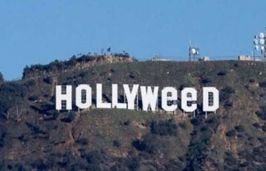 Cambian letrero de Hollywood con alusión a legalización marihuana en California
