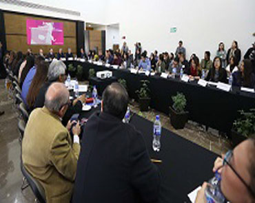 Se reúne INE con Dreamers y los convoca a ejercer sus derechos políticos dentro y fuera de México