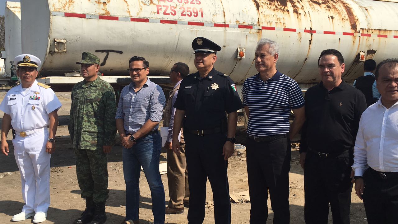 En Cuitláhuac, recupera Grupo Coordinación Veracruz 58 vehículos e incauta 80 mil litros de hidrocarburos