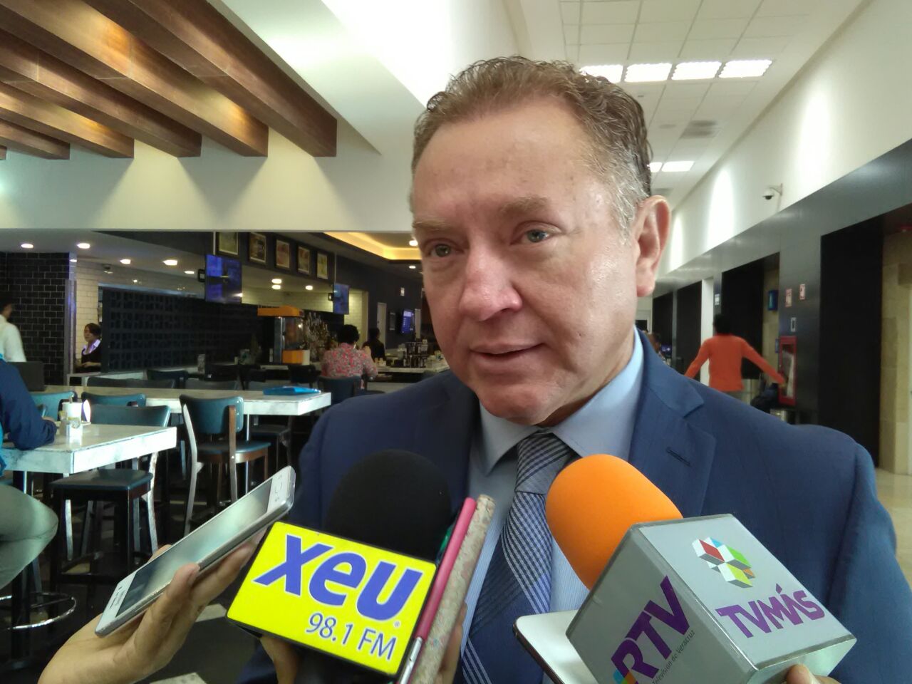 Francisco Gutiérrez de Velasco, a favor de desaparecer las diputaciones plurinominales