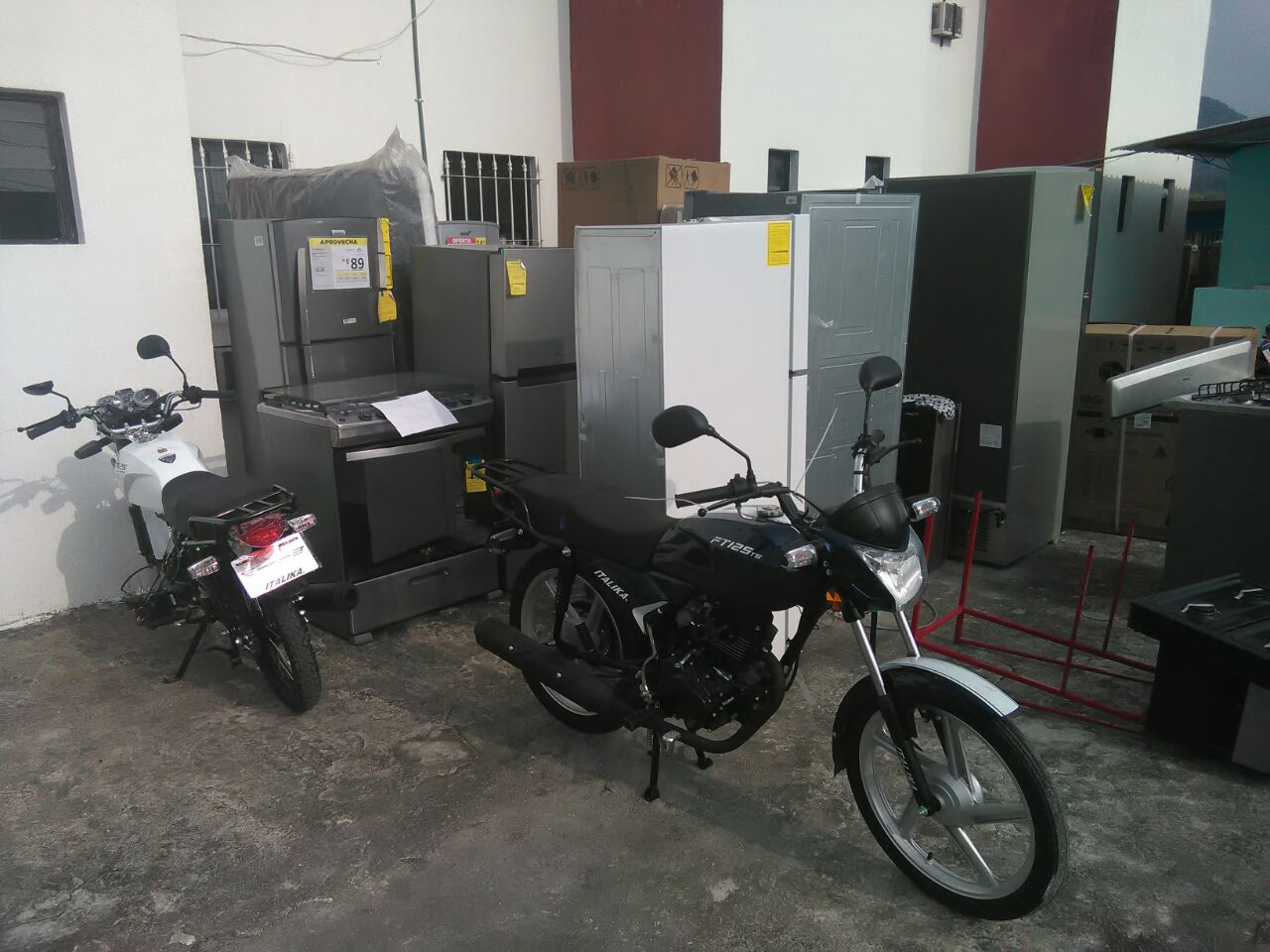 En Misantla recuperan aparatos robados en saqueos