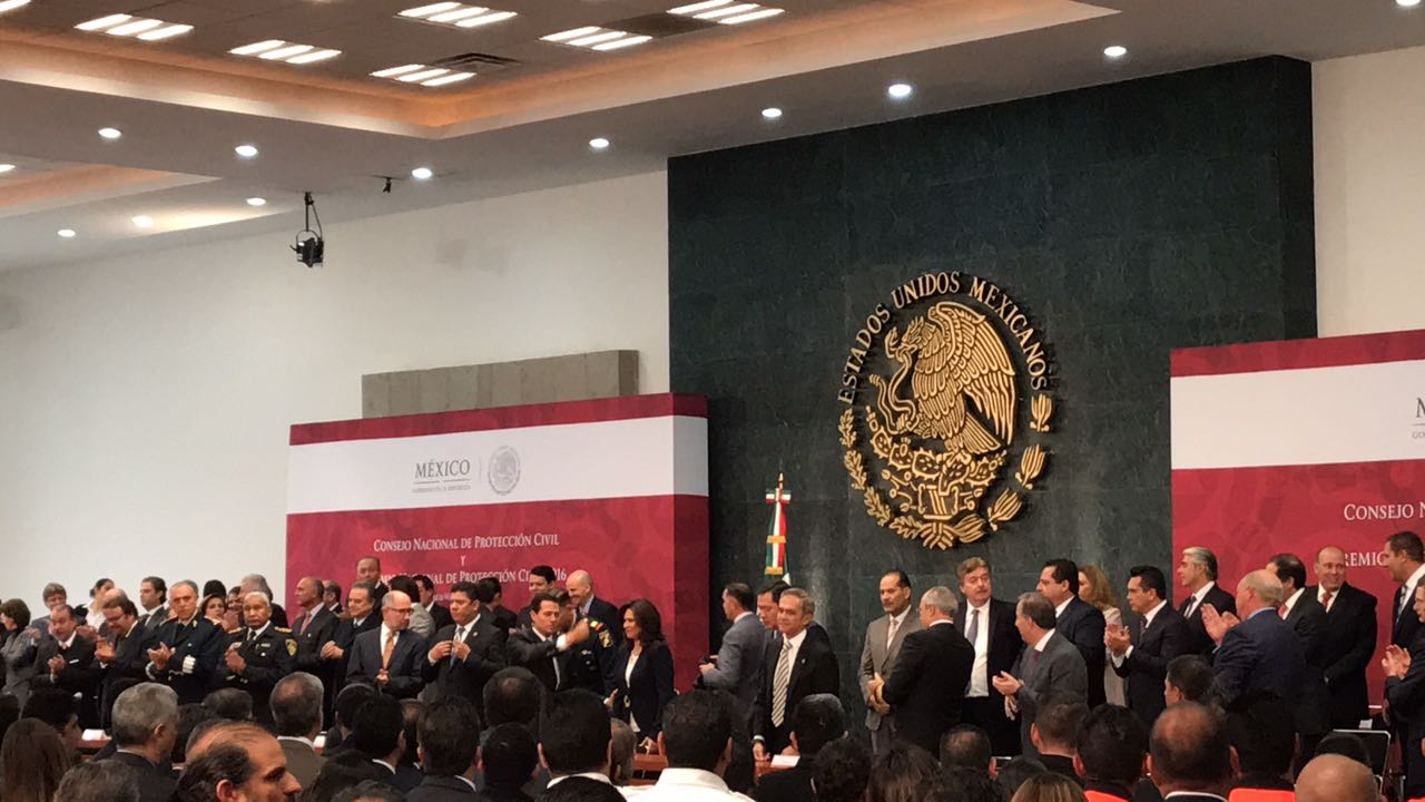 Se lleva a cabo el Consejo Nacional de Protección Civil, y entrega del premio nacional de Protección Civil 2016, en Los Pinos