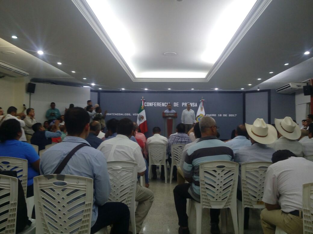 Se apoyará a familias afectadas con medicamentos falsos: gobernador Yunes