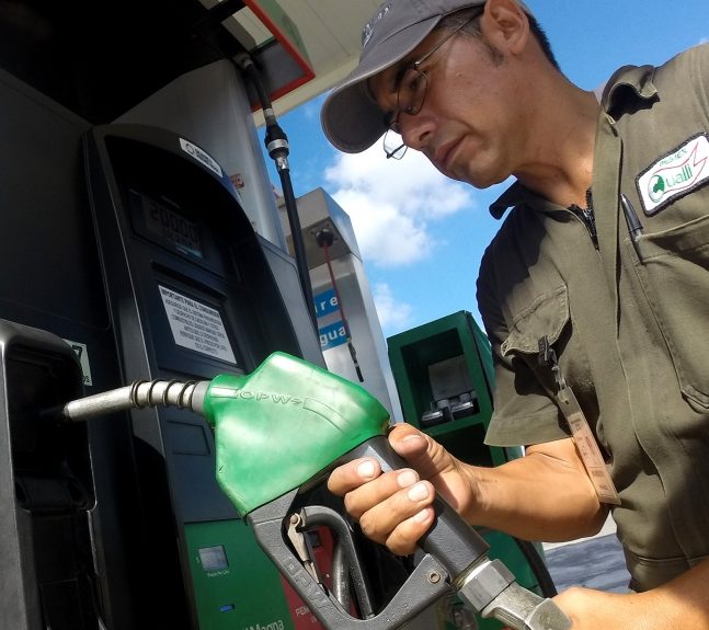 Disminuyen quejas contra gasolineras de Coatzacoalcos: Profeco