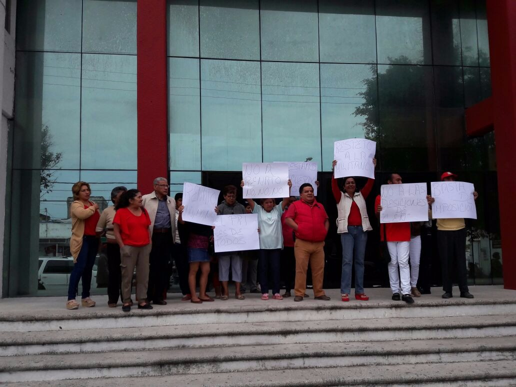 Militantes rechazan designación de Renato Alarcón como presidente estatal del PRI