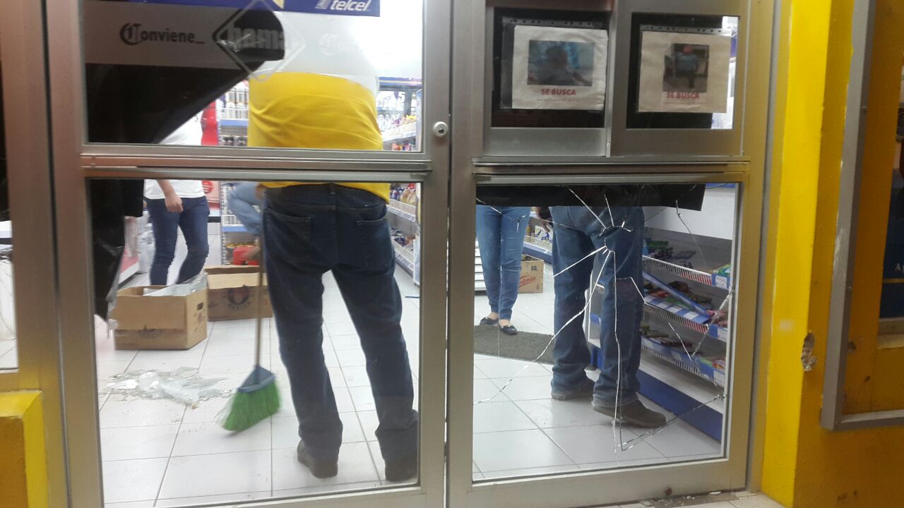 Vandalizan y roban bebidas alcohólicas en Bama