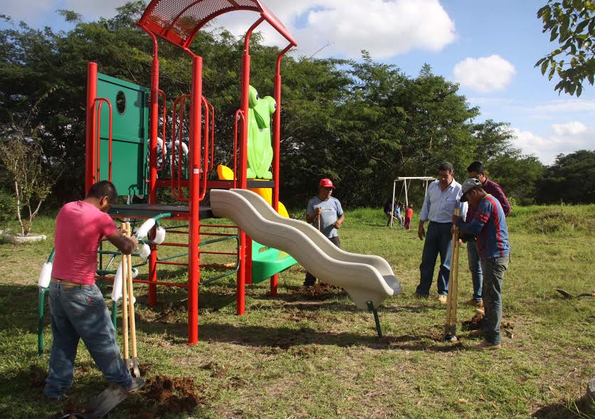 Continúa Ayuntamiento rescatando espacios para la recreación y el deporte
