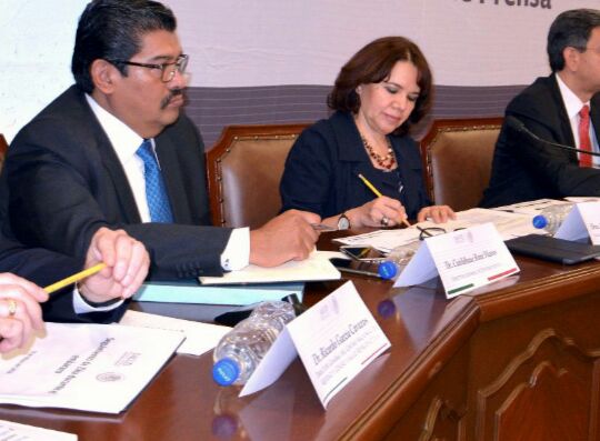 Crean Consejo Estatal para combatir obesidad