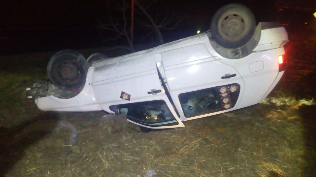 Vuelca automóvil; conducía alcoholizado y a alta velocidad