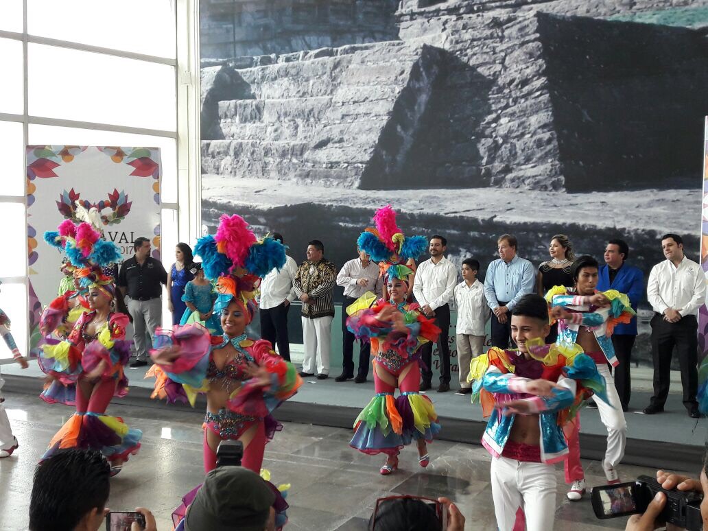 Entrega MAYL 5 mdp para el Carnaval de Veracruz