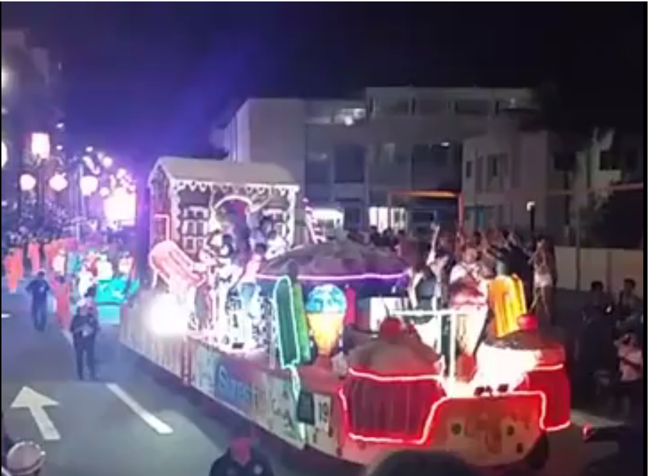 Realizan el quinto y último desfile del Carnaval de Veracruz