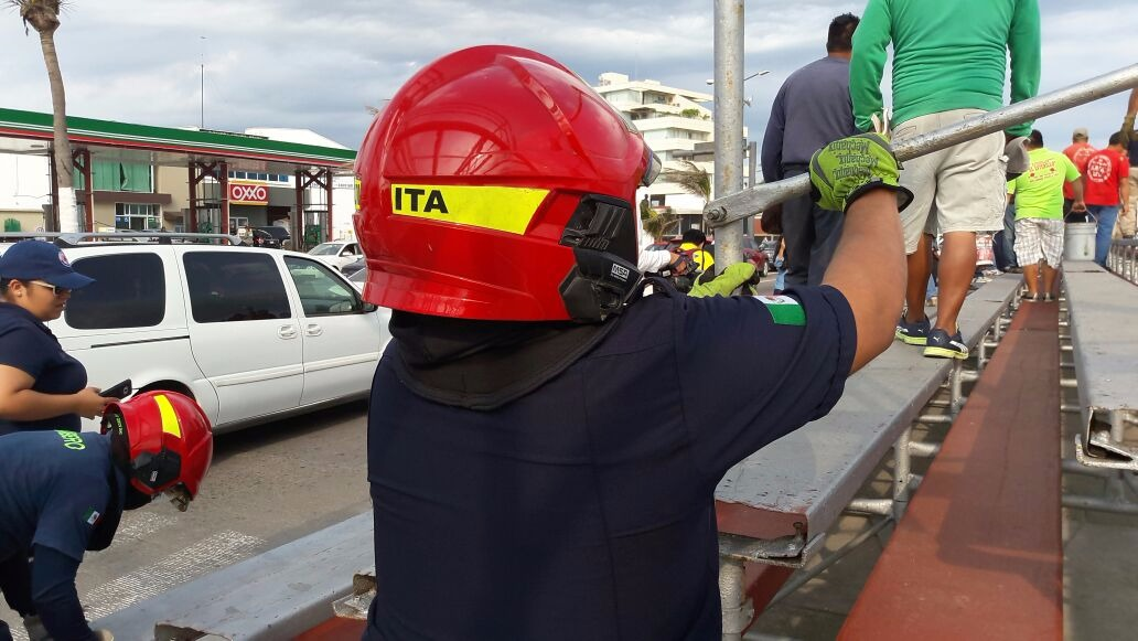 Revisión de gradas para el Carnaval 2017