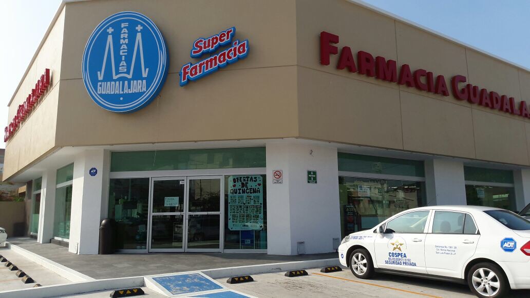 En Boca del Río asaltan Farmacia Guadalajara