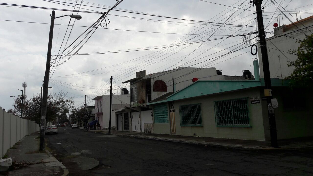 Continúa robo de cables de CFE