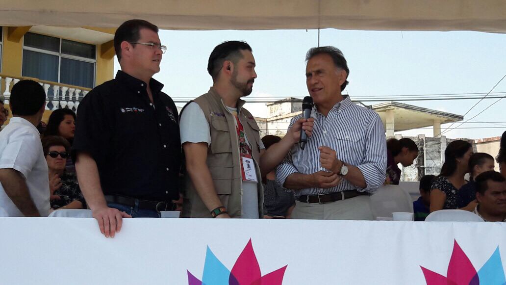 Asiste gobernador Yunes al segundo paseo del Carnaval 2017