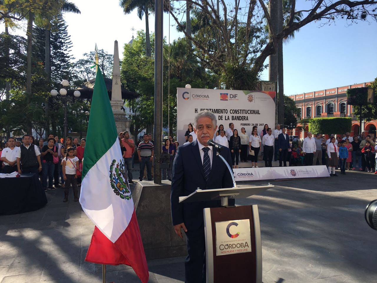En Córdoba realizan abanderamiento de 40 escoltas de diversos grados educativos