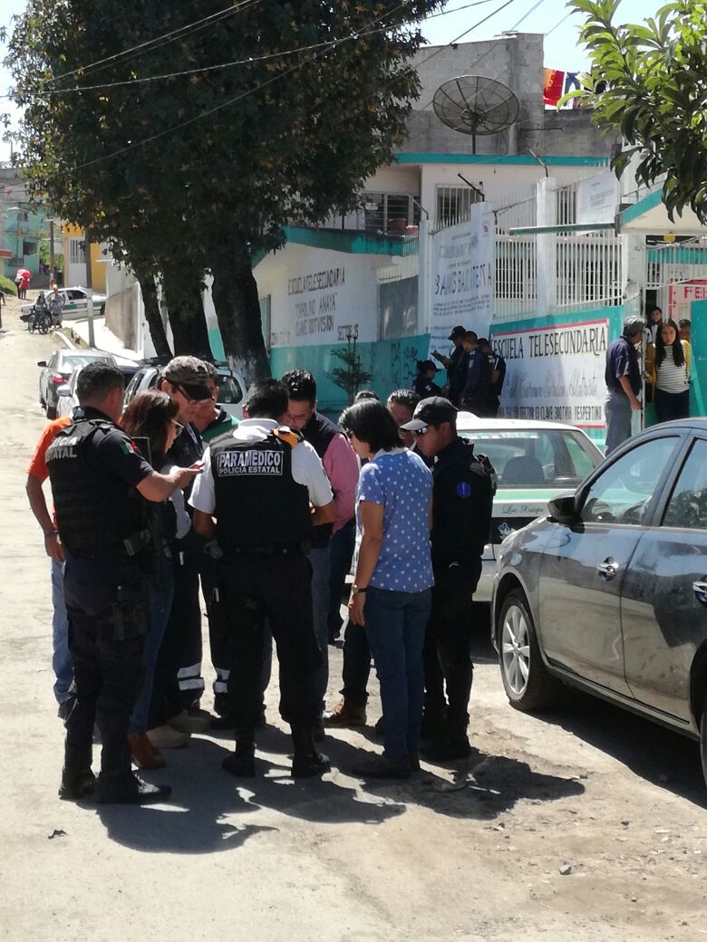 Estudiantes intoxicados en telesecundaria de Xalapa; habrían comido alimentos en mal estado