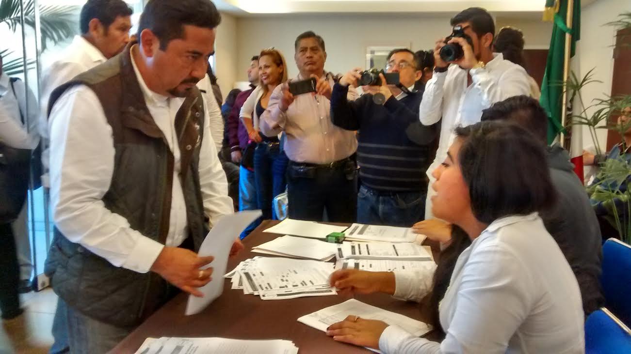 Héctor Martínez competirá por la candidatura de Morena a la alcaldía de Emiliano Zapata