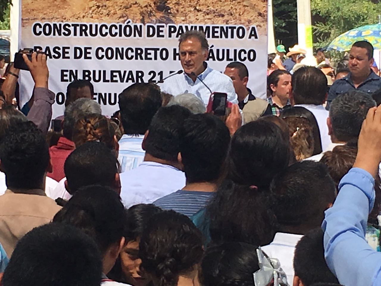 MAYL entrega obras en el municipio de Pánuco