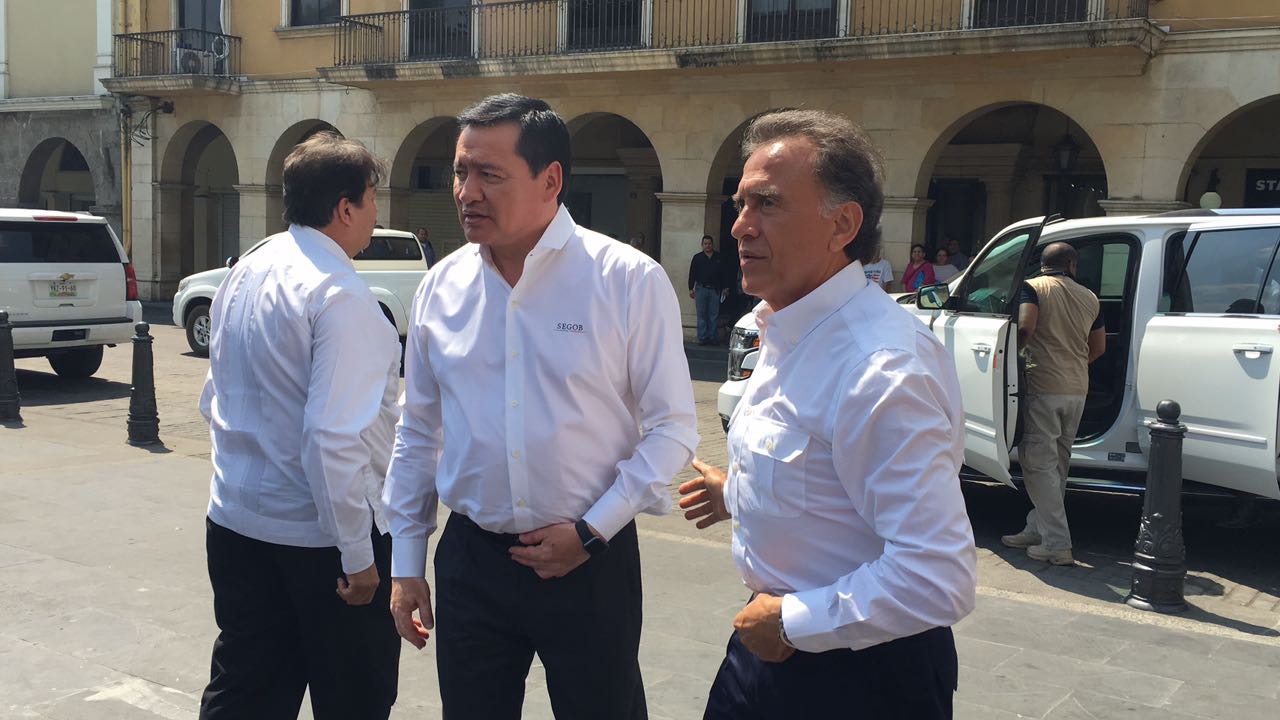 Llegan Osorio Chong y Yunes Linares a Córdoba para reunión del Grupo Coordinación Veracruz