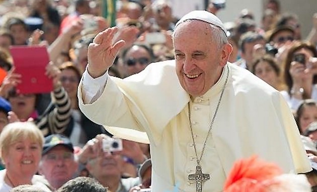Reitera el Papa Francisco llamado a no crear muros sino puentes, mientras se conspira en Roma en su contra