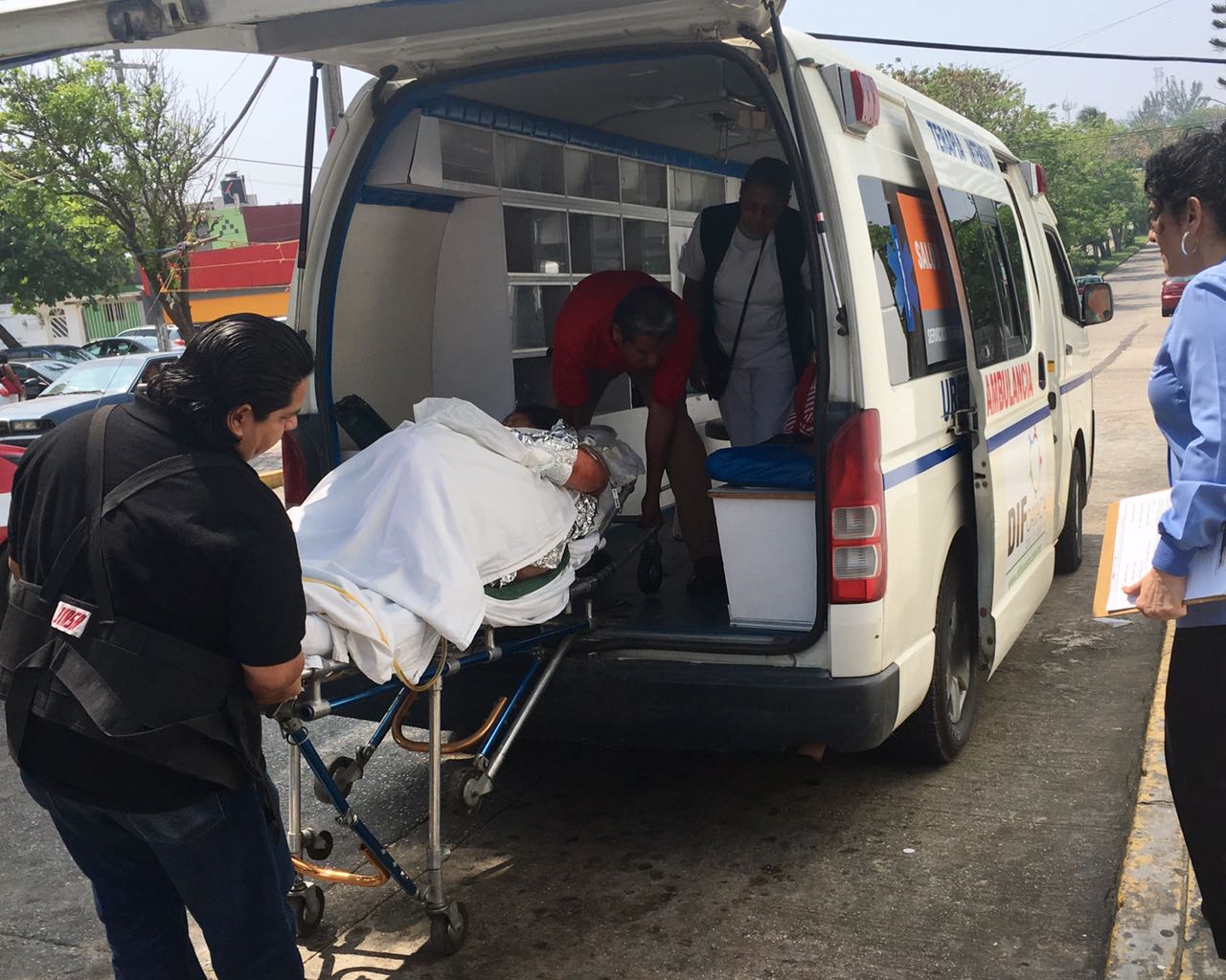 Llega mujer quemada por su pareja en Oaxaca al Hospital Regional de Coatzacoalcos