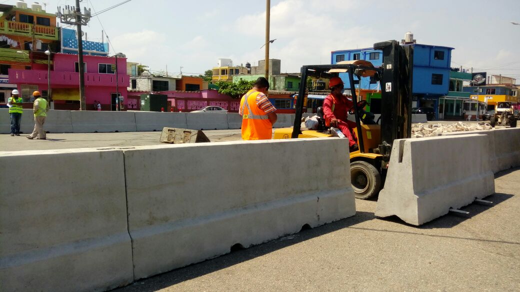 Vecinos inconformes con la barrera para delimitar acceso al túnel sumergido